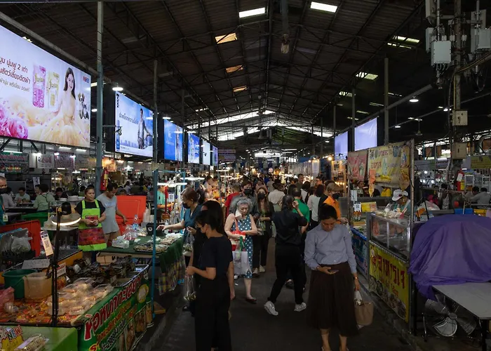 西隆楠特拉酒店 曼谷