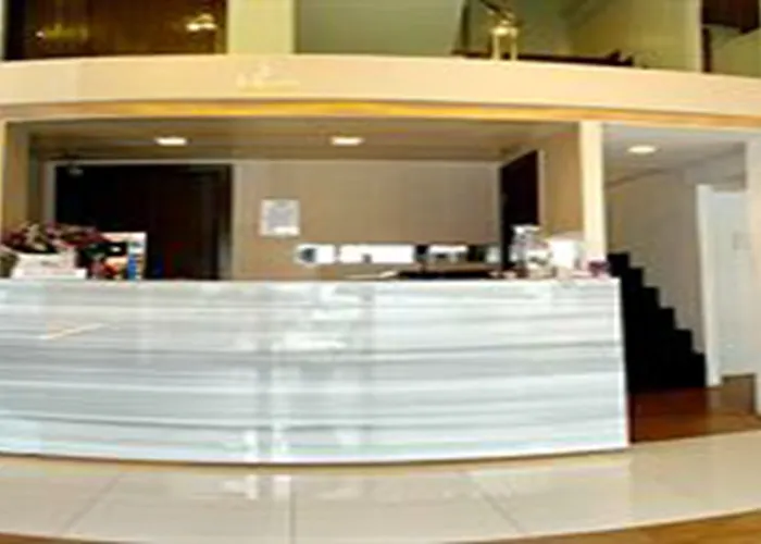 酒店 西隆楠特拉酒店