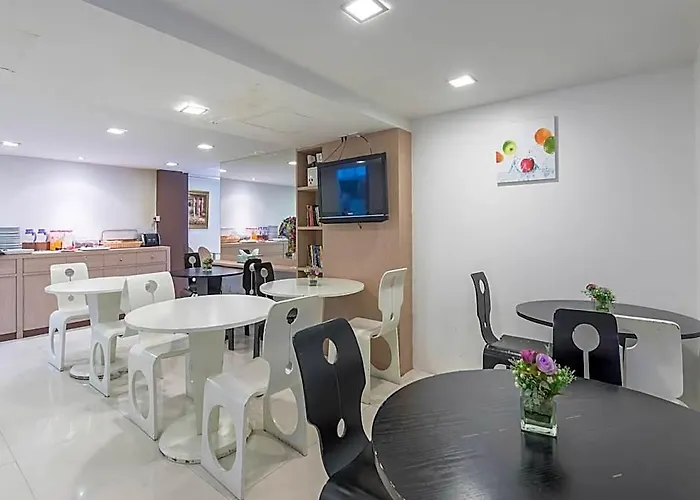Hotel Nantra Silom 3*